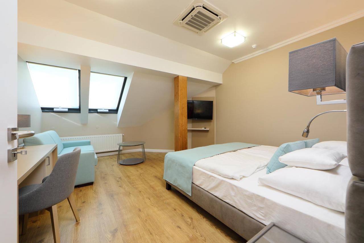 Hotel Blaha Lujza Balatonfured Ngoại thất bức ảnh