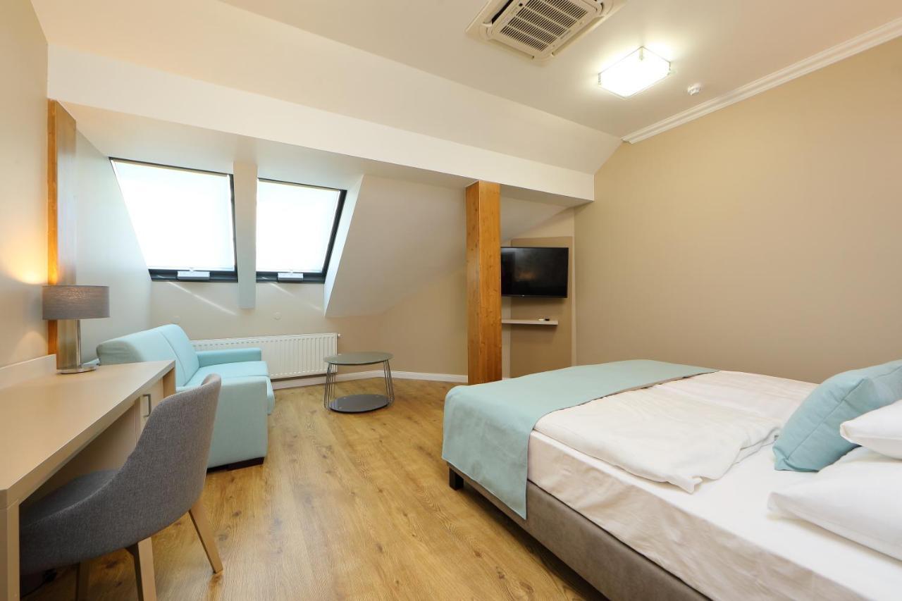 Hotel Blaha Lujza Balatonfured Ngoại thất bức ảnh