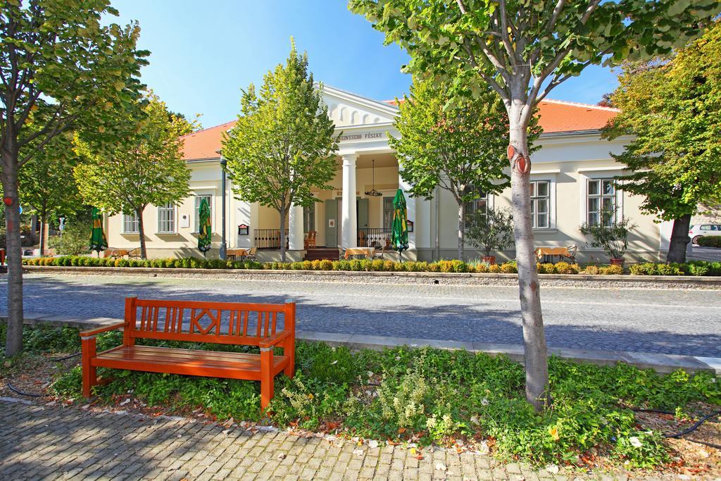 Hotel Blaha Lujza Balatonfured Ngoại thất bức ảnh
