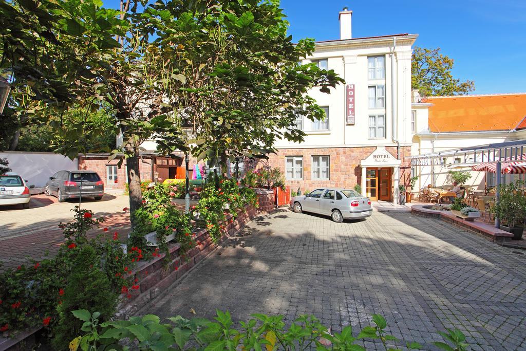 Hotel Blaha Lujza Balatonfured Ngoại thất bức ảnh
