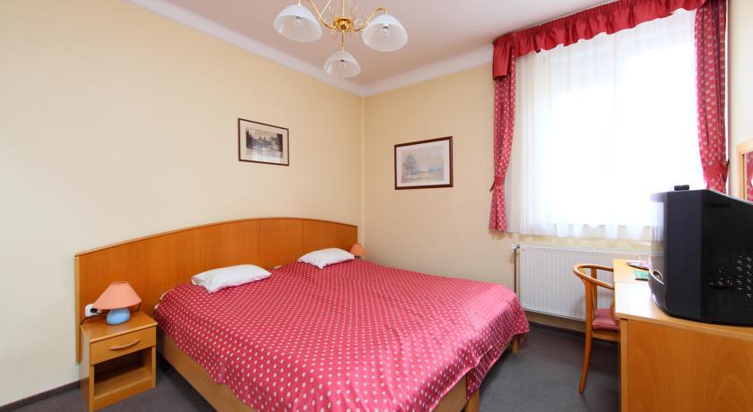 Hotel Blaha Lujza Balatonfured Phòng bức ảnh