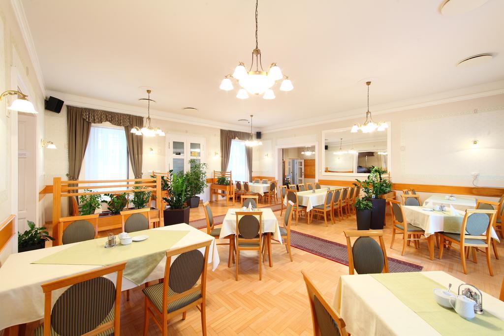 Hotel Blaha Lujza Balatonfured Ngoại thất bức ảnh