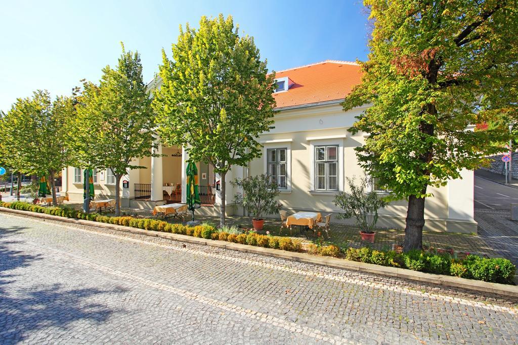 Hotel Blaha Lujza Balatonfured Ngoại thất bức ảnh