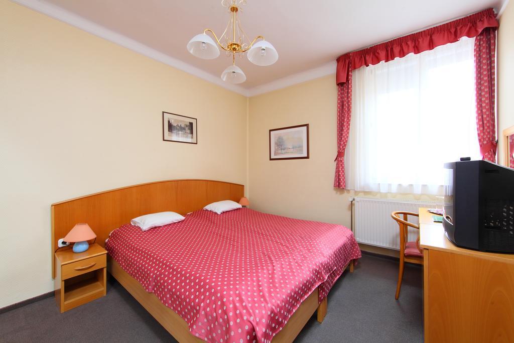 Hotel Blaha Lujza Balatonfured Ngoại thất bức ảnh