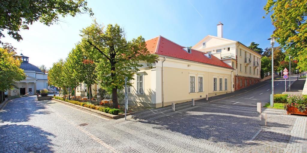 Hotel Blaha Lujza Balatonfured Ngoại thất bức ảnh