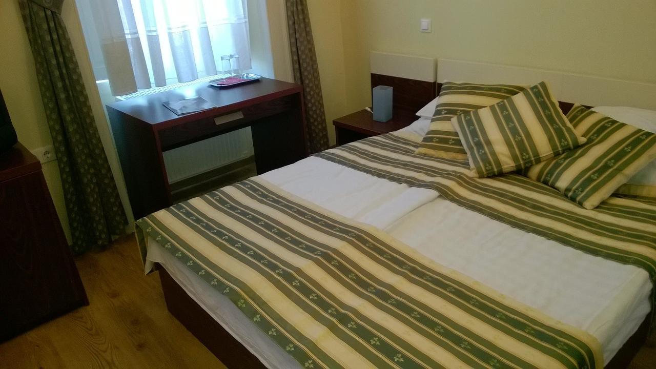 Hotel Blaha Lujza Balatonfured Ngoại thất bức ảnh