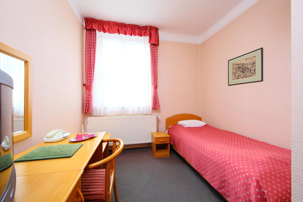 Hotel Blaha Lujza Balatonfured Ngoại thất bức ảnh