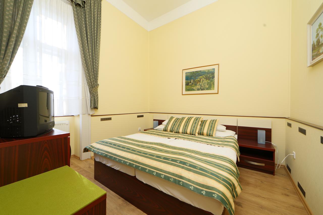 Hotel Blaha Lujza Balatonfured Ngoại thất bức ảnh